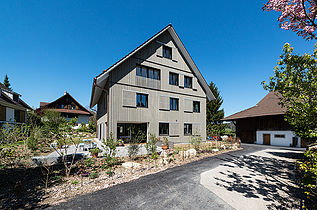 2eck_2familienhaus_aeugstertal.jpg